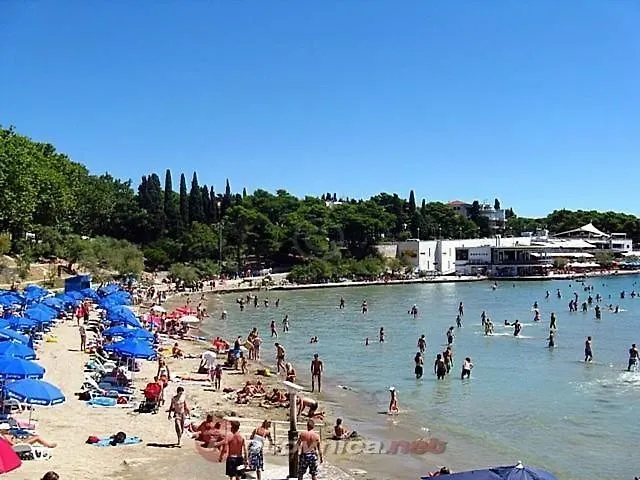 Studio Im Erdgeschoss, Beim Beruehmten Znjan Strand Split Apartment